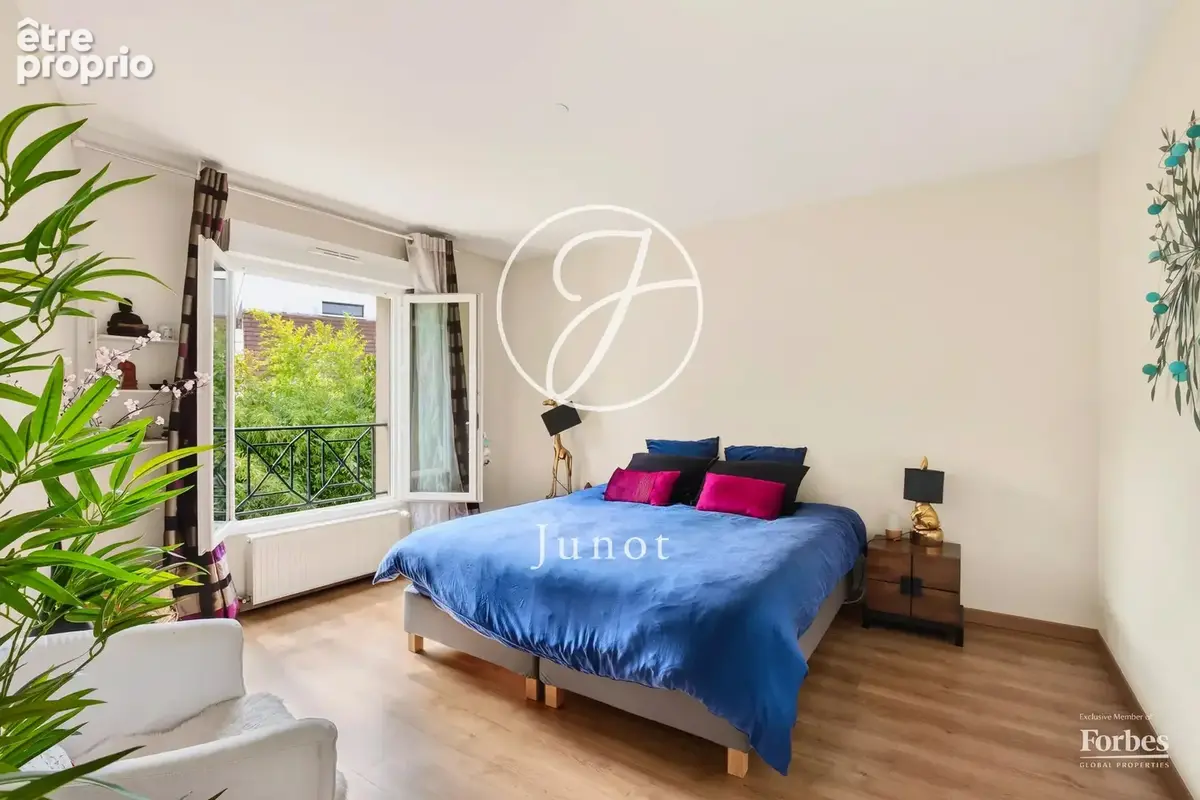Chatou - GARE - Maison - 4 chambres - 207m² - Terrain 240m². - photo 10