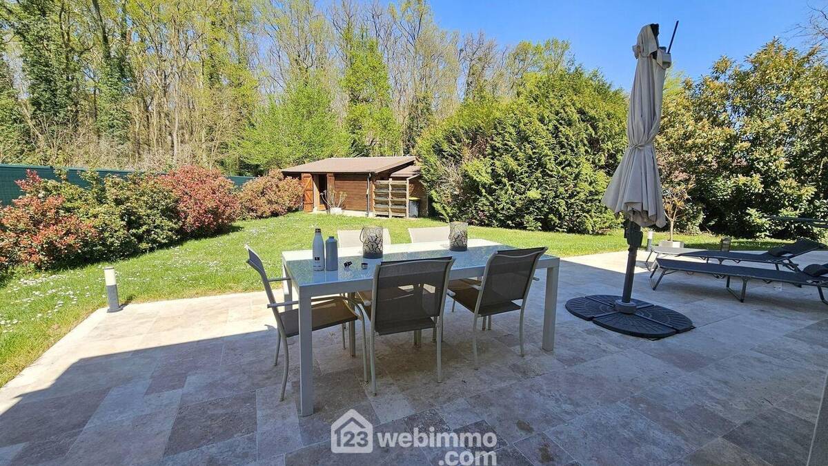 .....cette terrasse idéalement exposée et sans vis-à-vis. - Maison à MILLY-LA-FORET