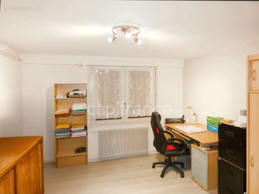 Maison à vendre 7 pièces SAINT MARTIN EN BRESSE (71) - photo 8