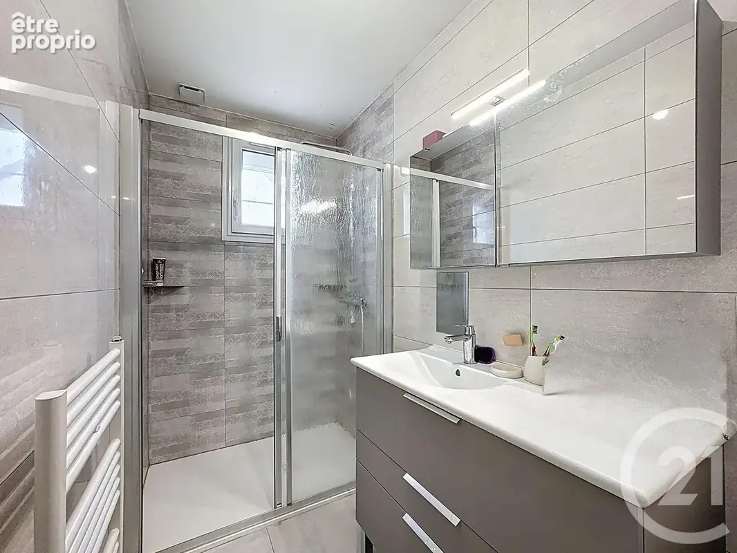 Maison 5 pièces 110 m² à vendre à La Ferte-Saint-Aubin (45240) - photo 7