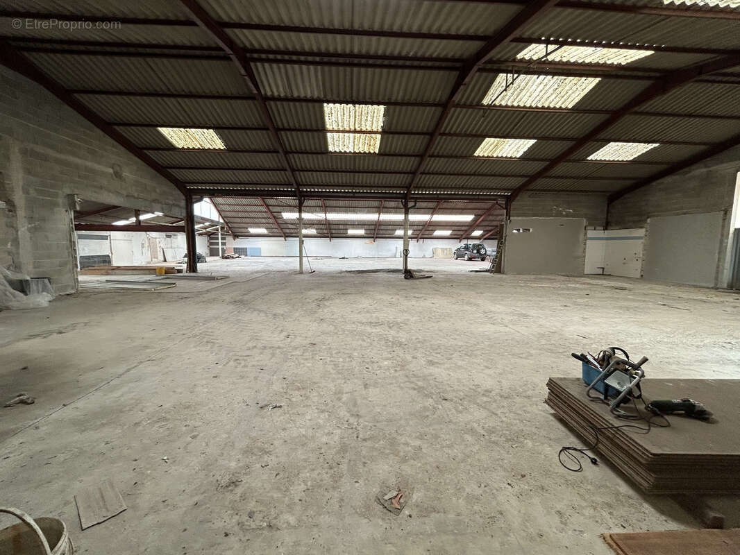 Commerce à SAINT-JUNIEN