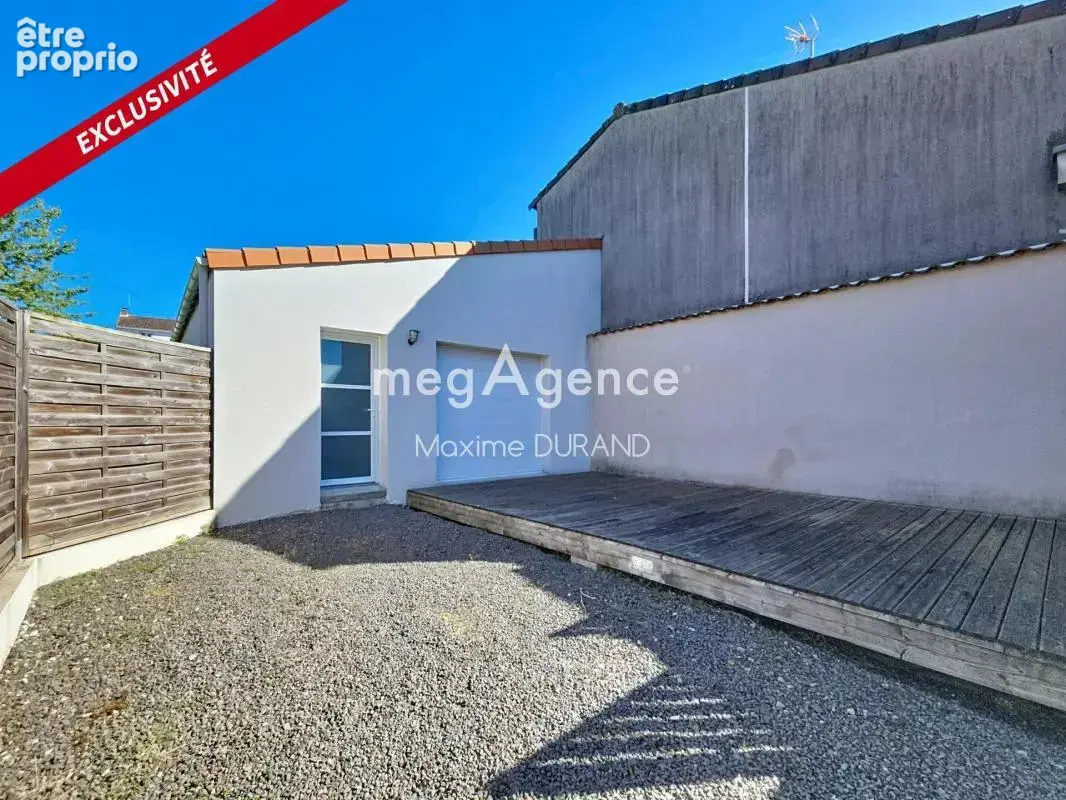 Maison de caractère avec grand terrain et studio avec revenu locatif - photo 17