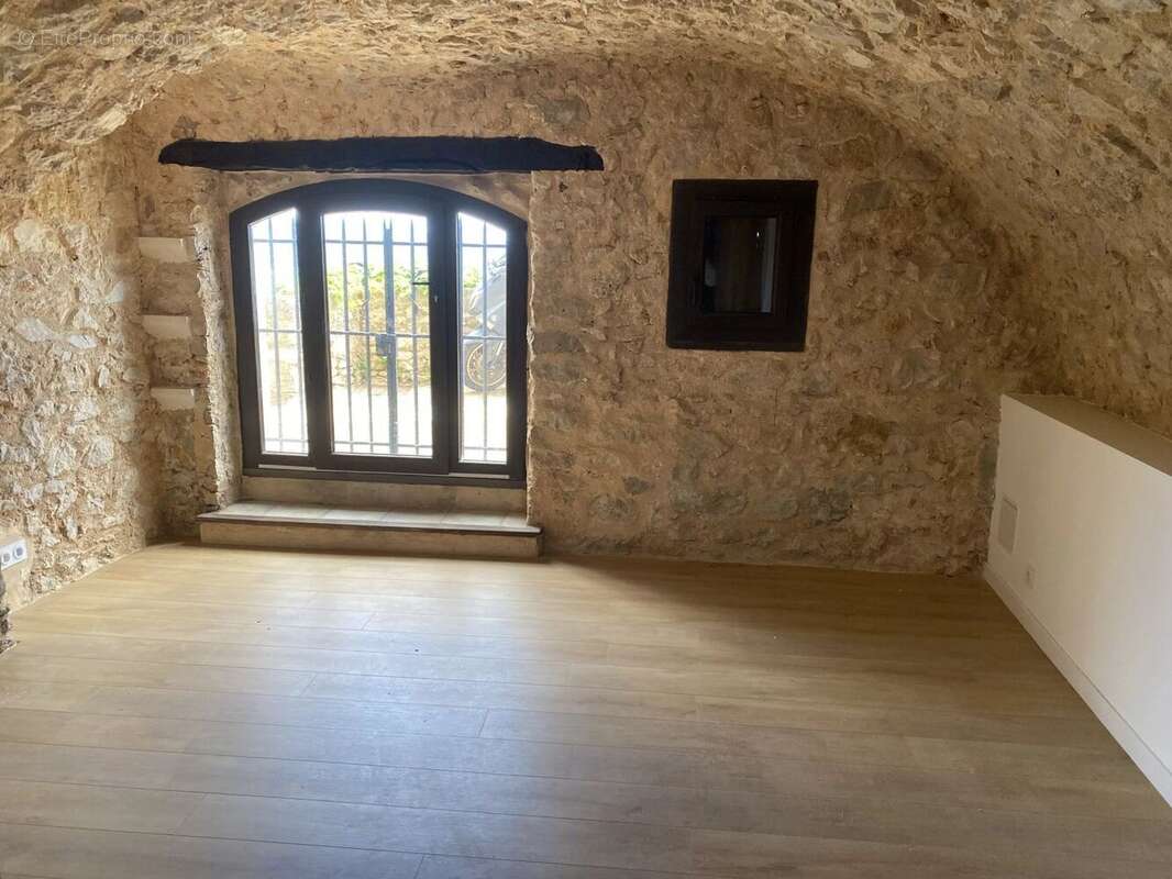 Maison à SAINT-JEANNET