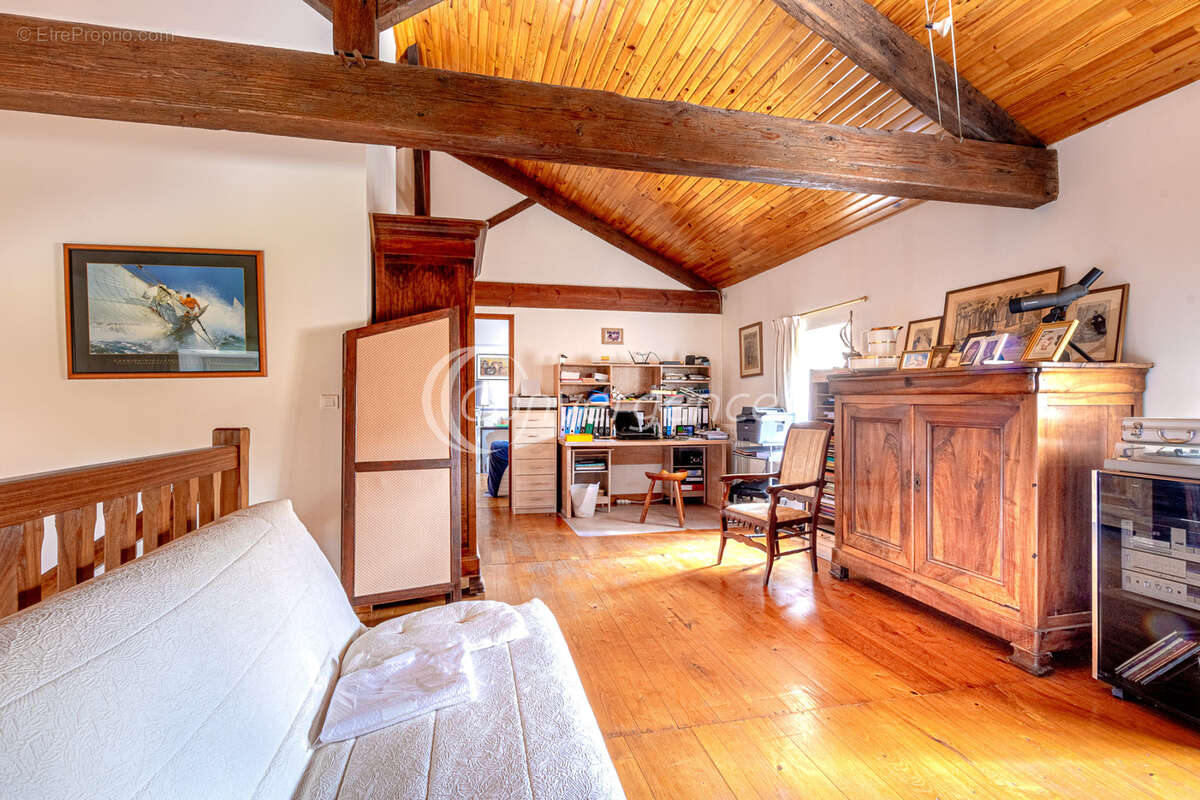 Maison à SEREILHAC