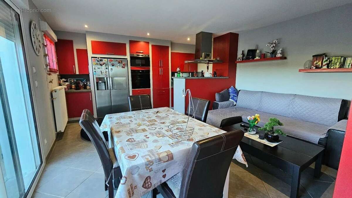 Maison à SAINT-BLAISE-DU-BUIS