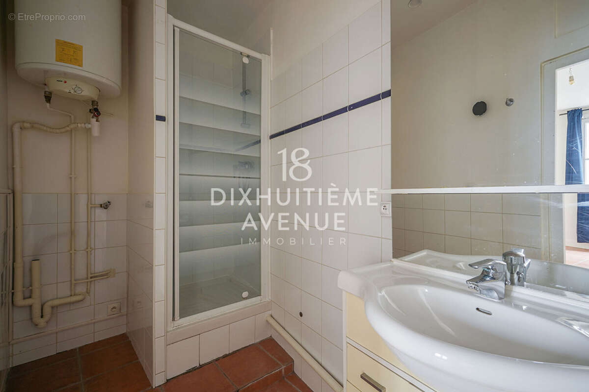 Appartement à PARIS-18E