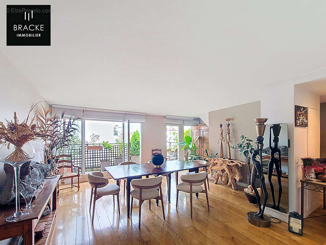 Appartement à COURBEVOIE