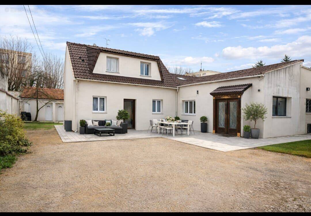 Maison à BOBIGNY