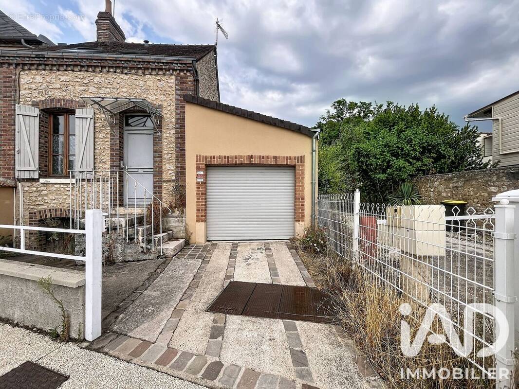 Photo 1 - Maison à AMILLY