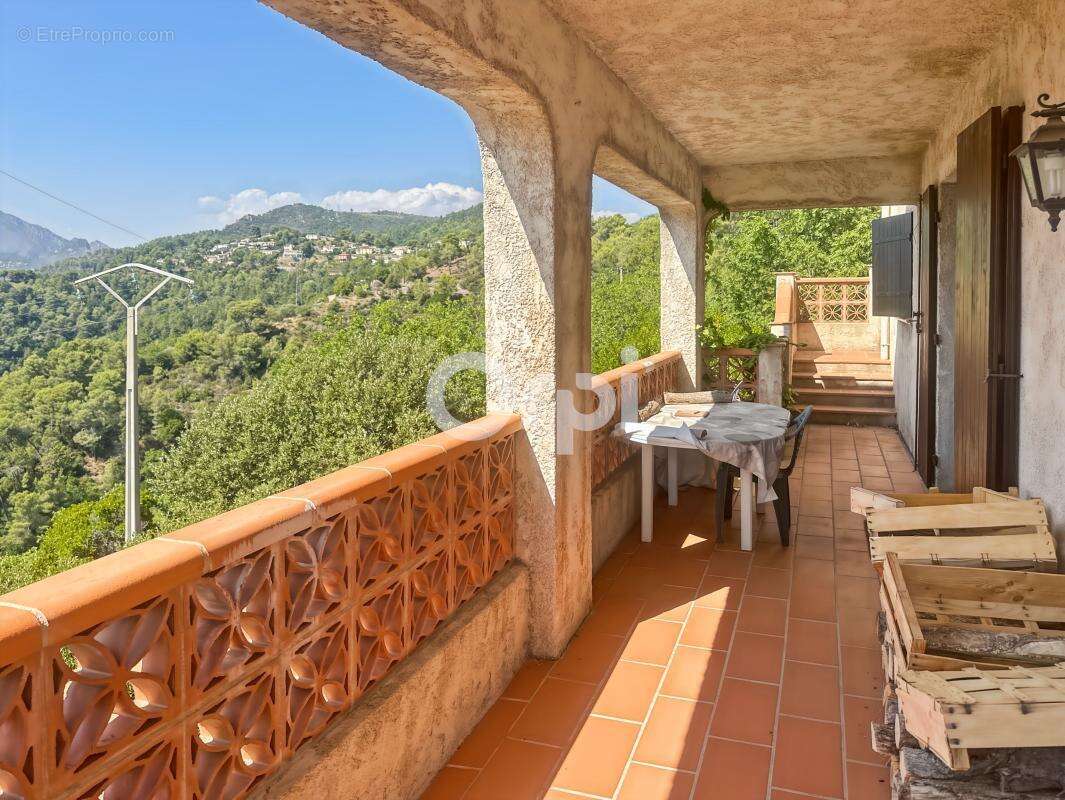 St Martin du Var, belle villa individuelle 4/5 pièces - photo 8