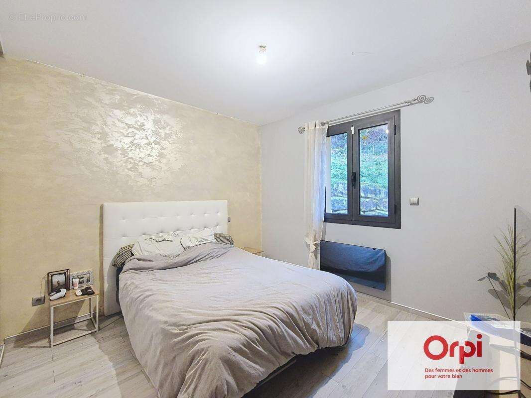 Maison à LE LARDIN-SAINT-LAZARE