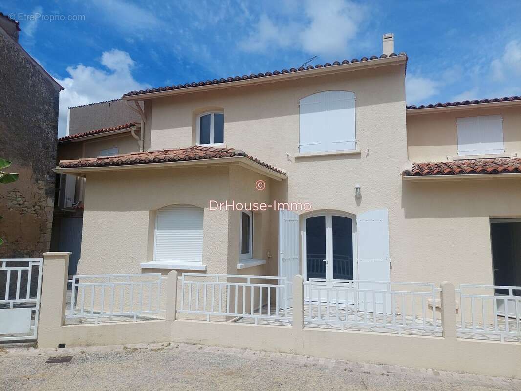 Maison 146 m² à Cozes  - photo 17