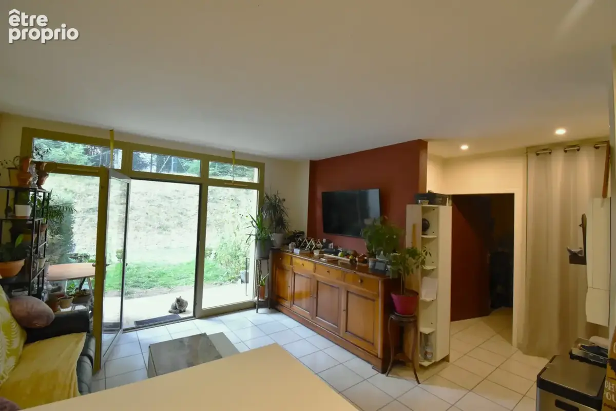 Appartement plain-pied avec extérieur LE CHAMBON SUR LIGNON (43) - photo 6