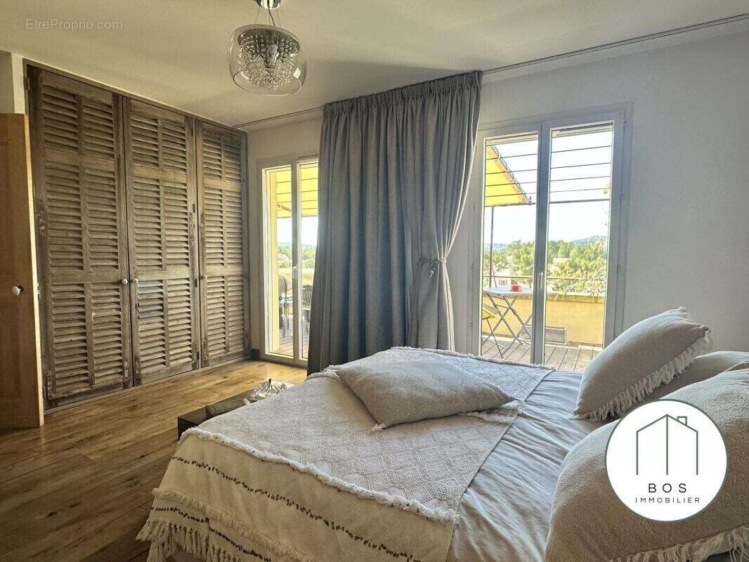 Appartement à MALLEMORT