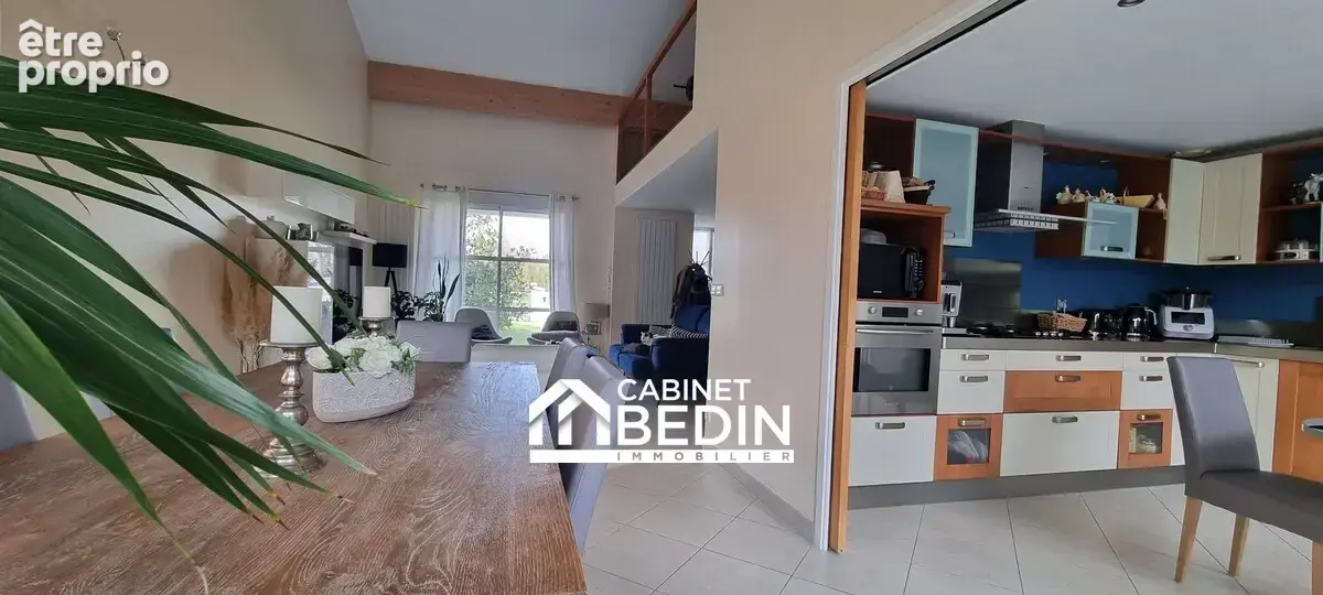 Maison 6 pièces 158 m² à vendre à Leognan (33850) - photo 2