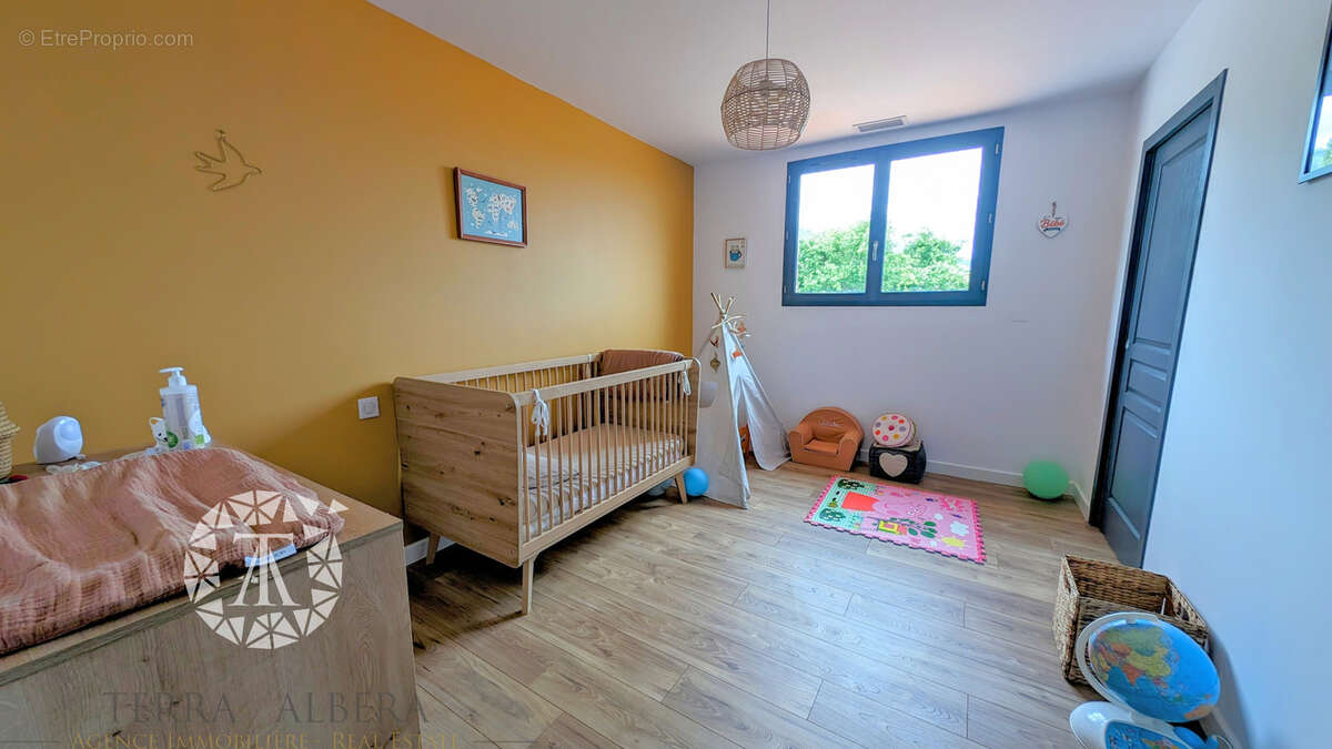 Maison à LAROQUE-DES-ALBERES