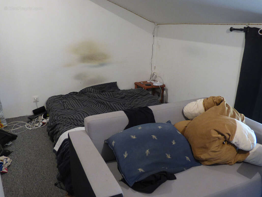 Maison à SAINT-TRIVIER-DE-COURTES