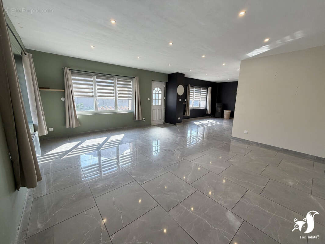 Maison 133 m² à Cambrai  - photo 2