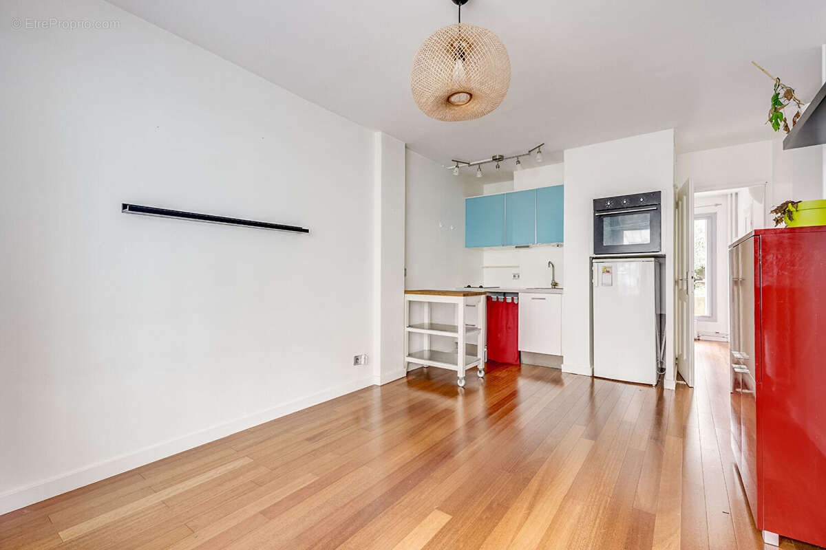 Appartement à PARIS-14E