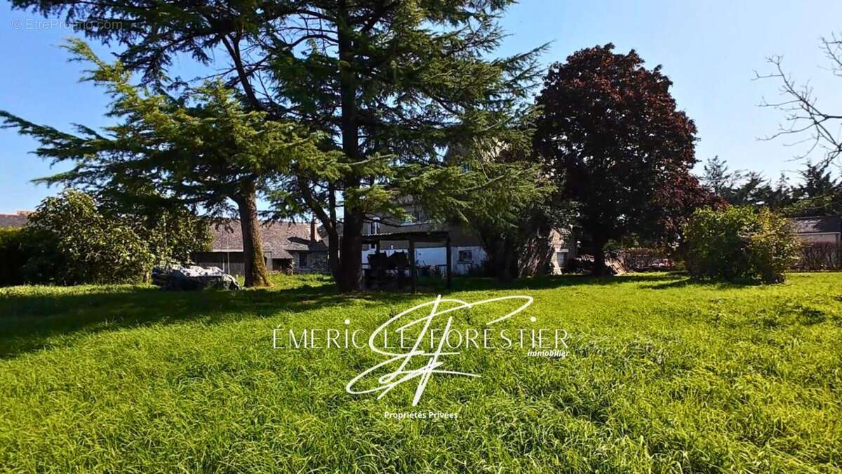 Maison à JUIGNE-DES-MOUTIERS