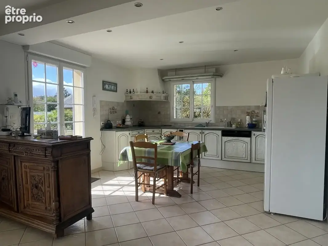 Maison 6 pièces 186 m² à vendre à Thiberville (27230) - photo 8