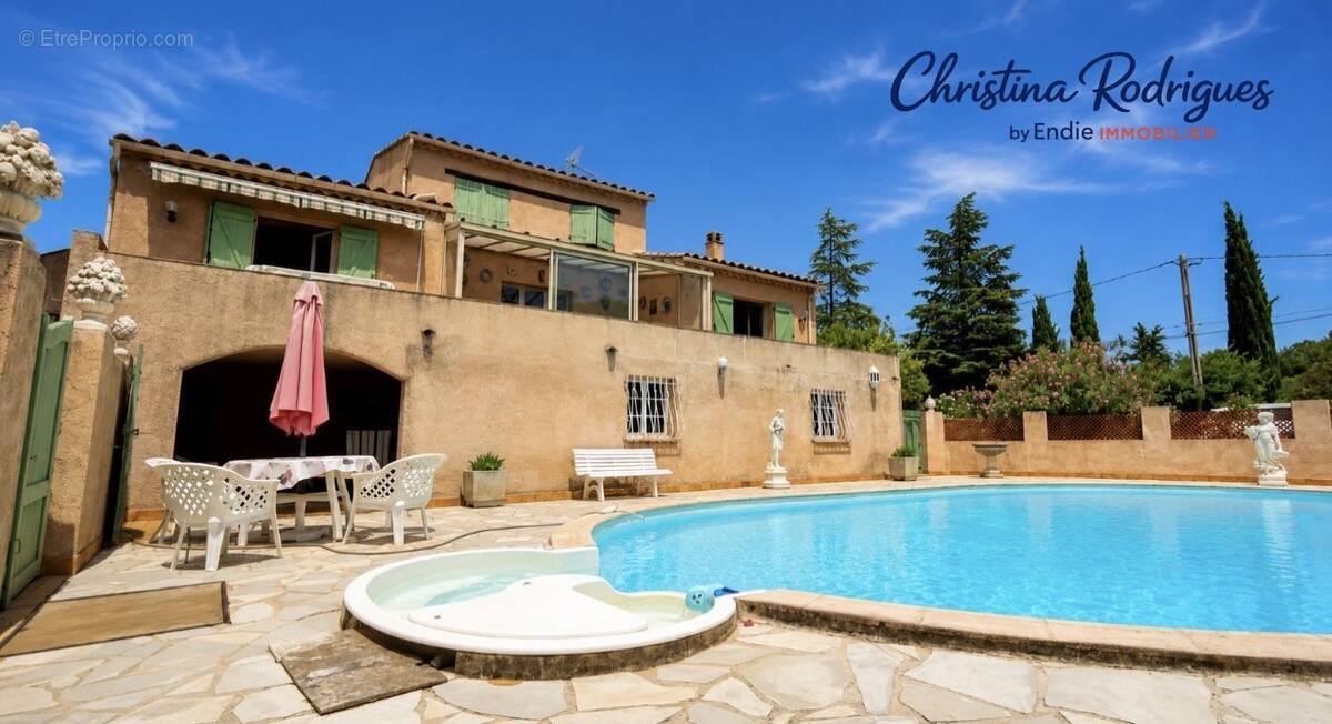 Maison à LORGUES