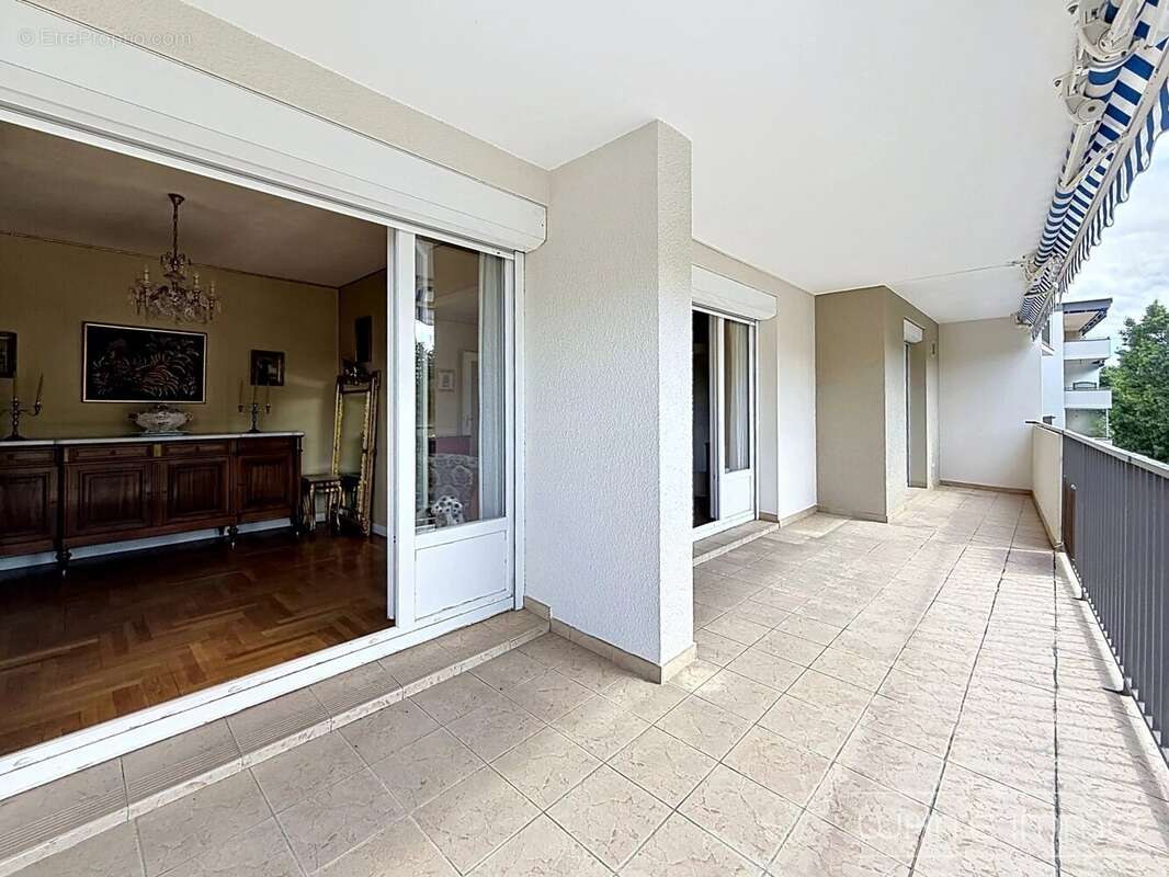 Sainte-Foy-lès-Lyon, T4/5 lumineux de 97 m² avec terrasse et garage - photo 5