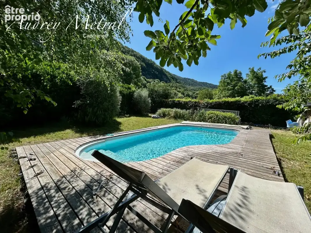 Maison en pierre avec piscine + terrain à vendre à SERRIERES EN CHAUTAGNE (73), 50 min de Genève et d'Annecy, 35 min d'Aix-les-B - photo 2