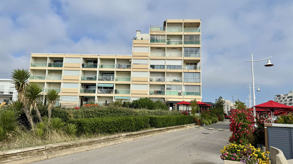 Carnon ouest appartement traversant type 3 terrasse et parking - photo 2