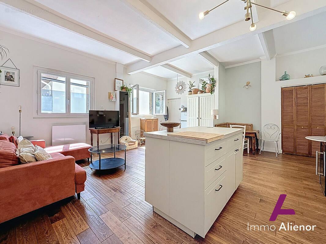 Appartement à BORDEAUX
