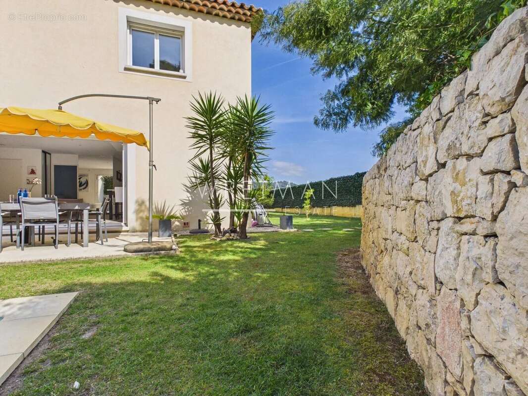 Maison à PEGOMAS