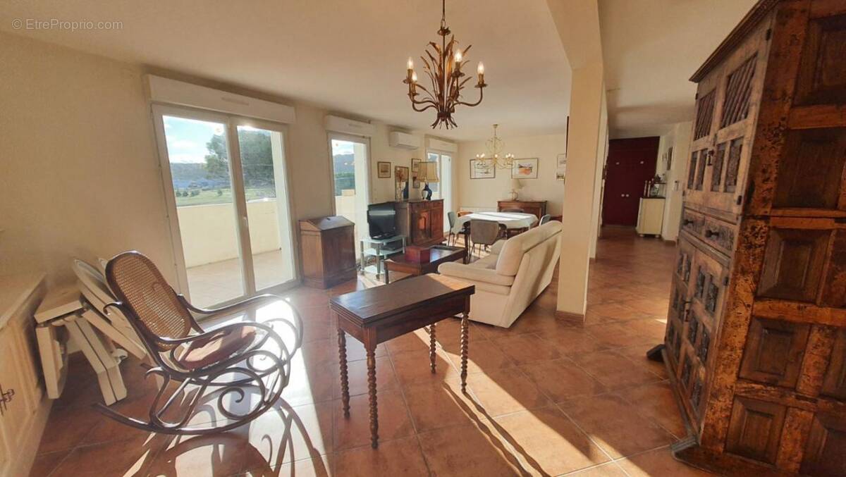 Appartement à MONTREDON-DES-CORBIERES