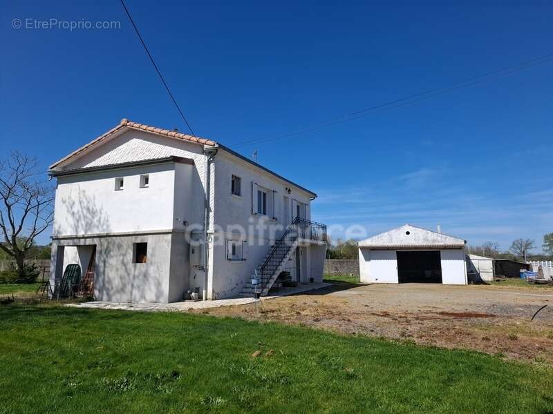Maison à NOTRE-DAME-DE-RIEZ