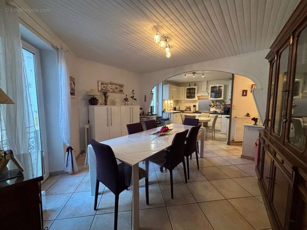 Maison à MONTELIMAR