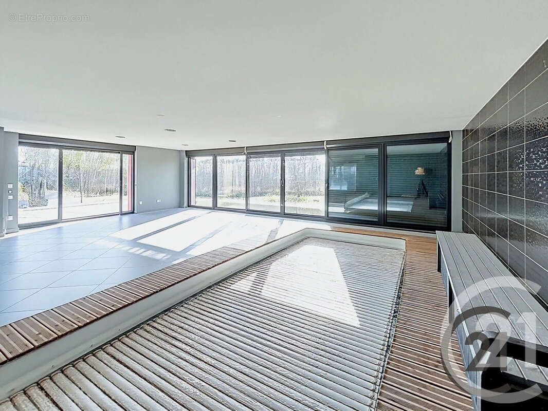 Maison 252 m² à Ruvigny  - photo 18