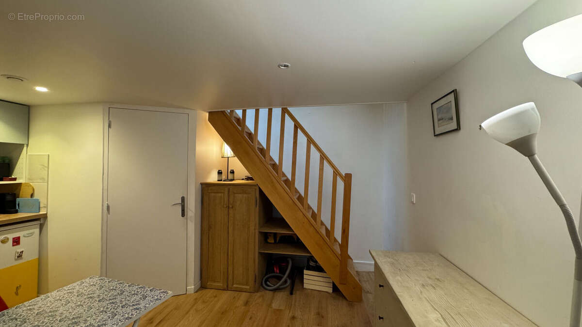 Appartement à PARIS-7E