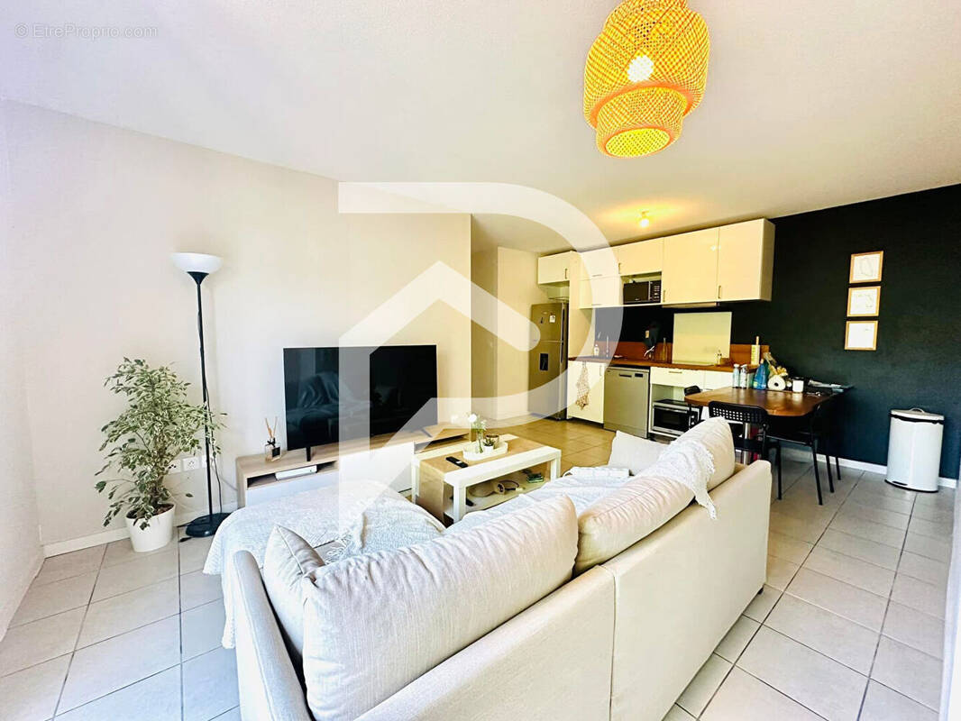 Appartement à LONS