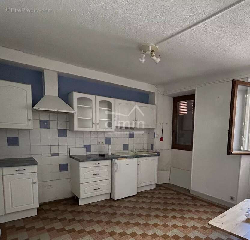 Maison à LARAGNE-MONTEGLIN