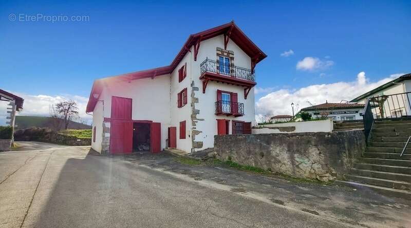 Appartement à IHOLDY