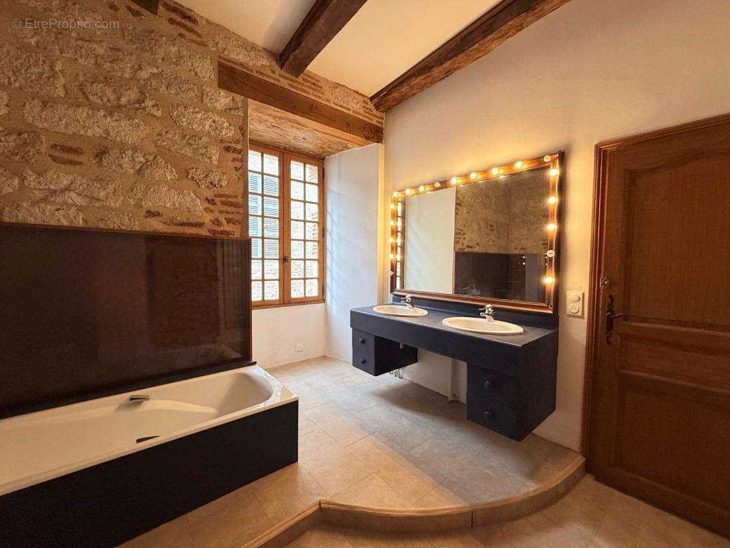 Maison à CAHORS