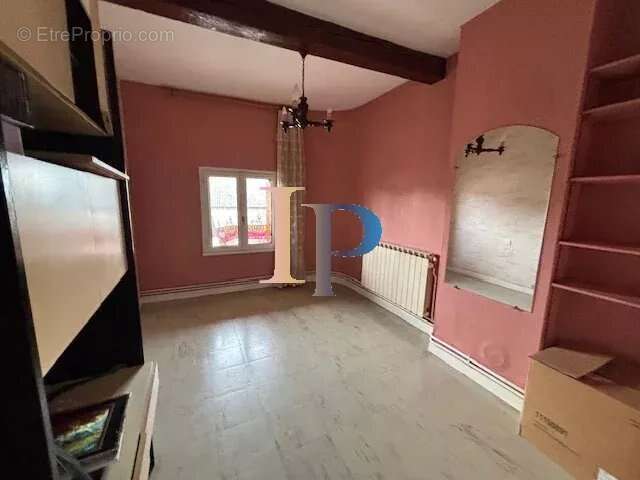 Maison à POUILLY-SOUS-CHARLIEU