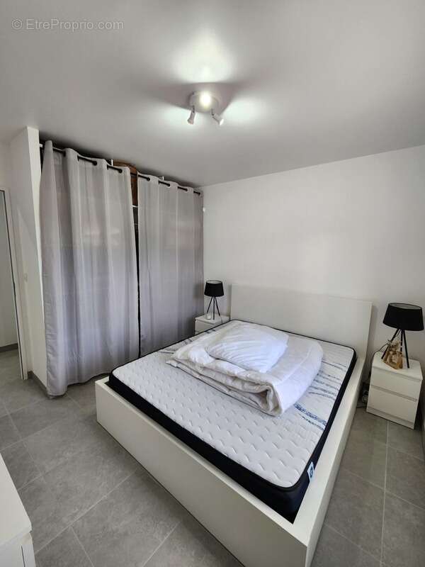 Maison à SAINT-JEAN-D'ANGELY