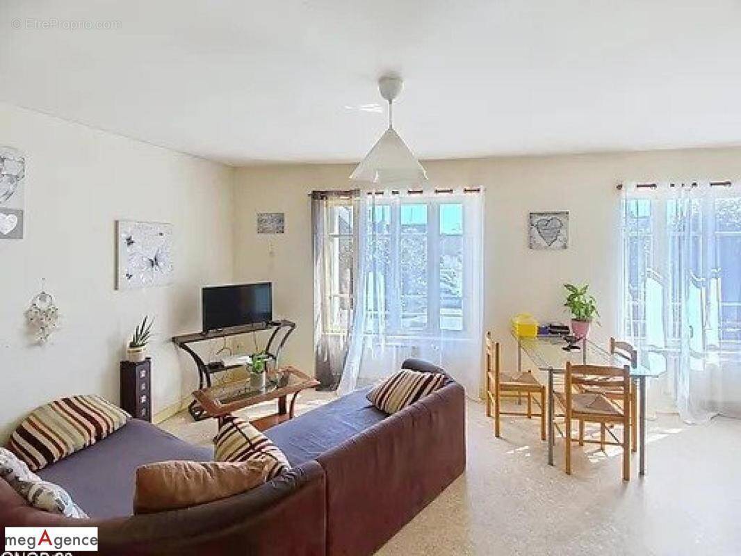 Appartement à COMBOURG