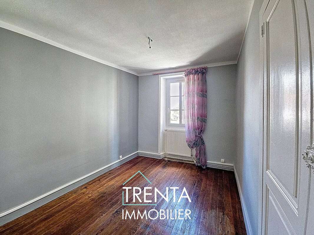 Maison à LES ABRETS