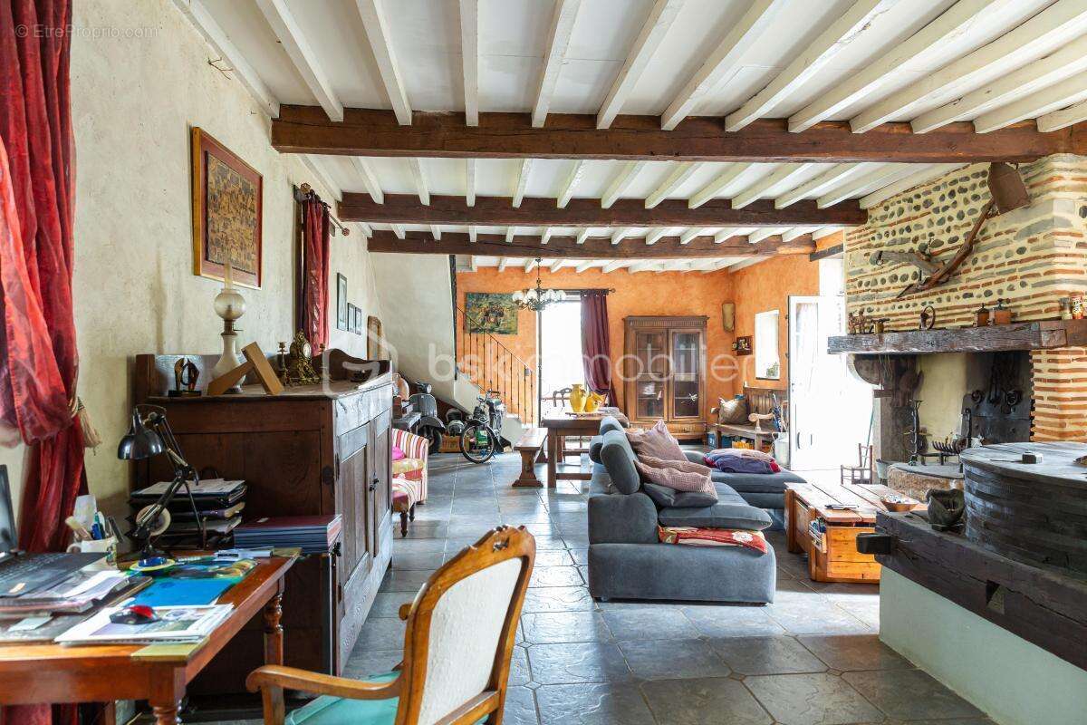 Maison à ARTIGUELOUVE