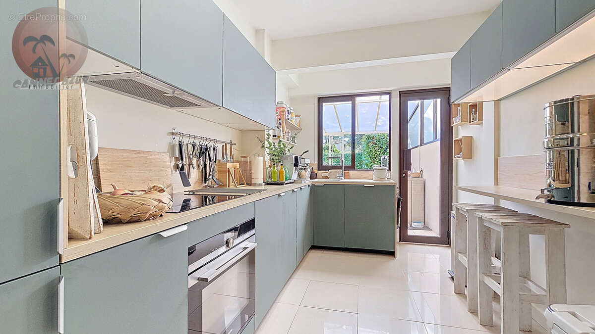 Appartement à LE CANNET