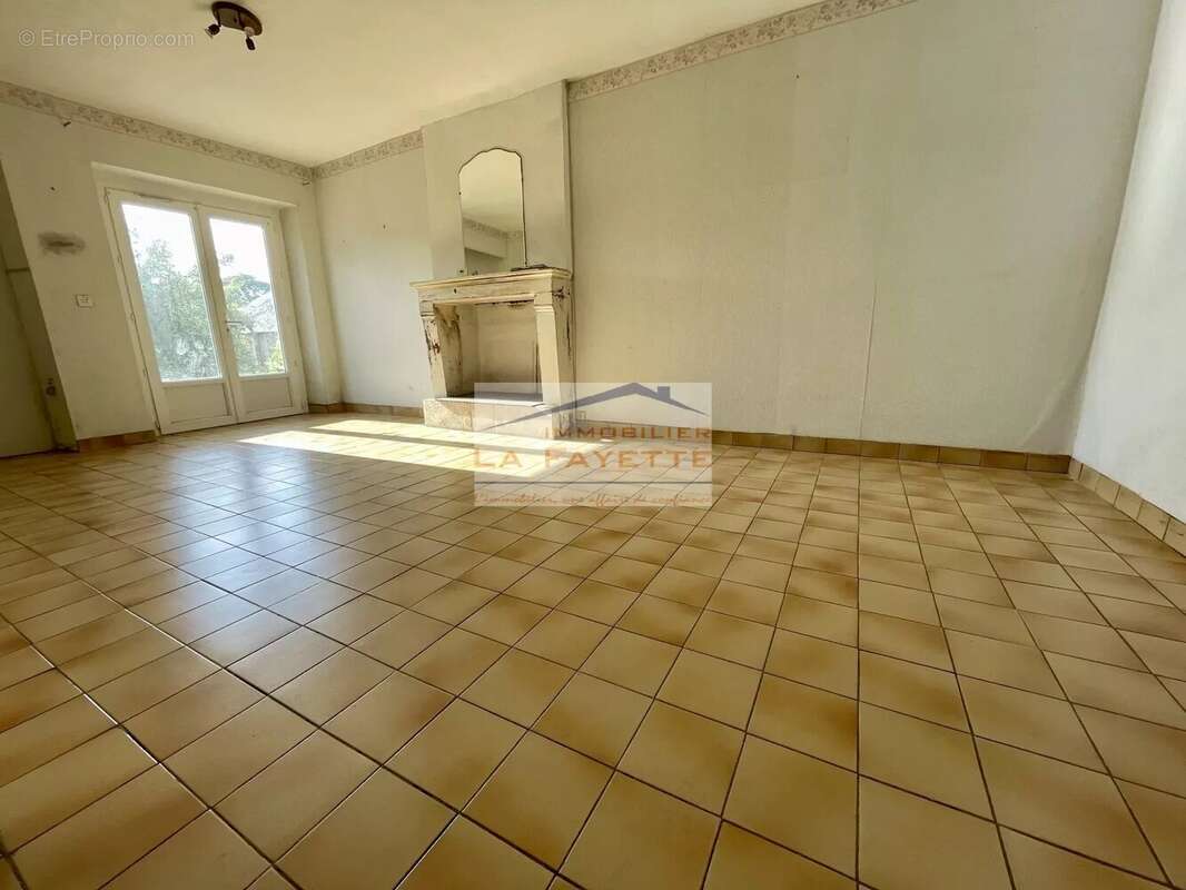 Appartement à DIORS