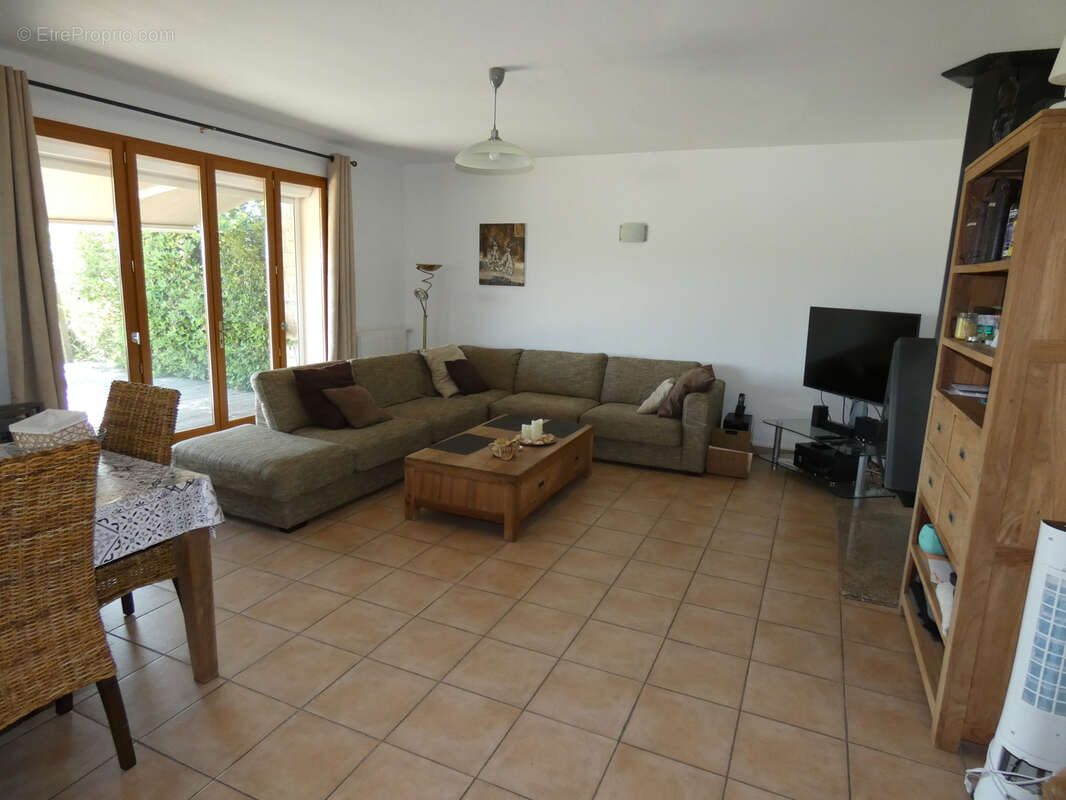 Maison à VENTENAC-CABARDES