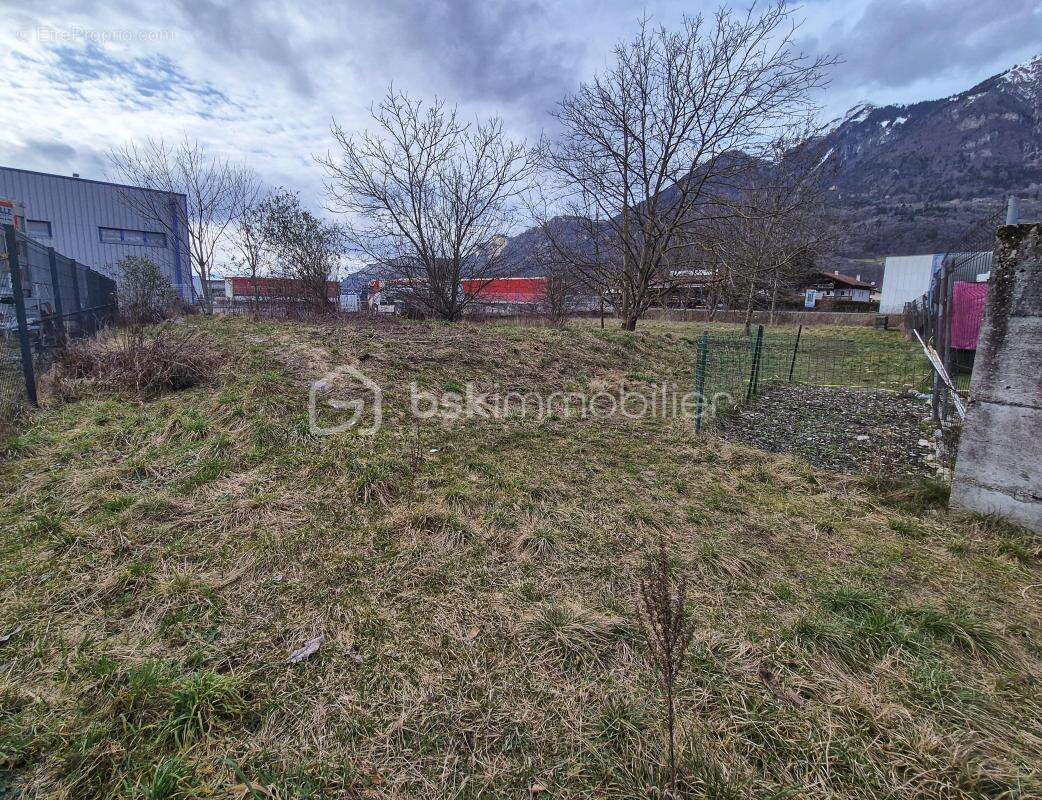 Terrain commercial et habitable - photo 4