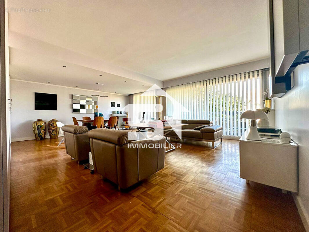 Appartement à NOGENT-SUR-MARNE